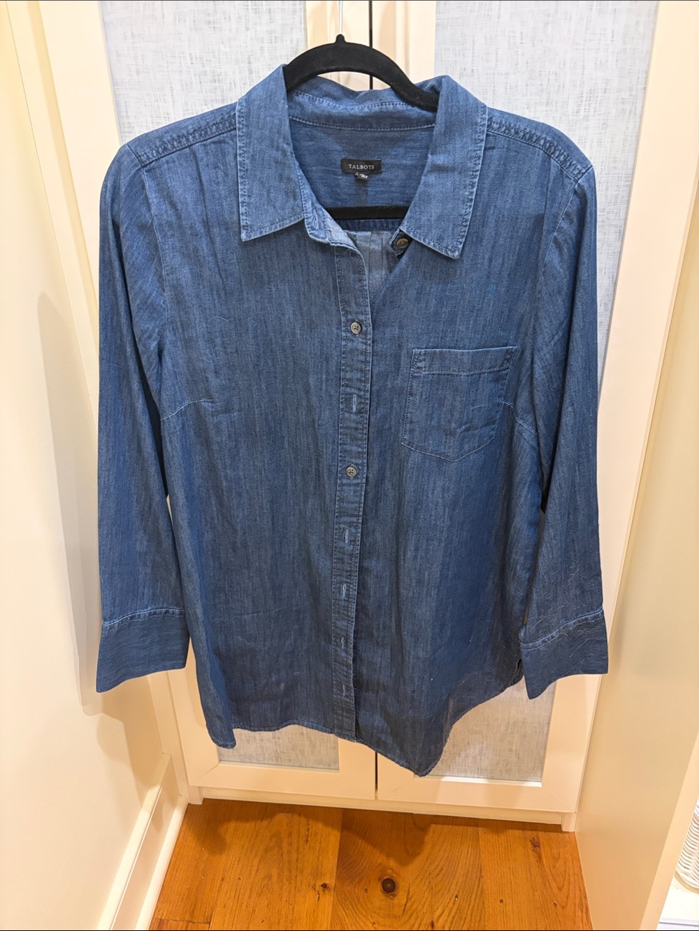 Talbots WOMEN’S Blue Denim Button-Up Shirt